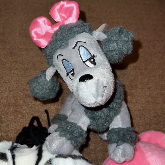 Bundle of 4 Stuffed Animals - Picture 2 of 9